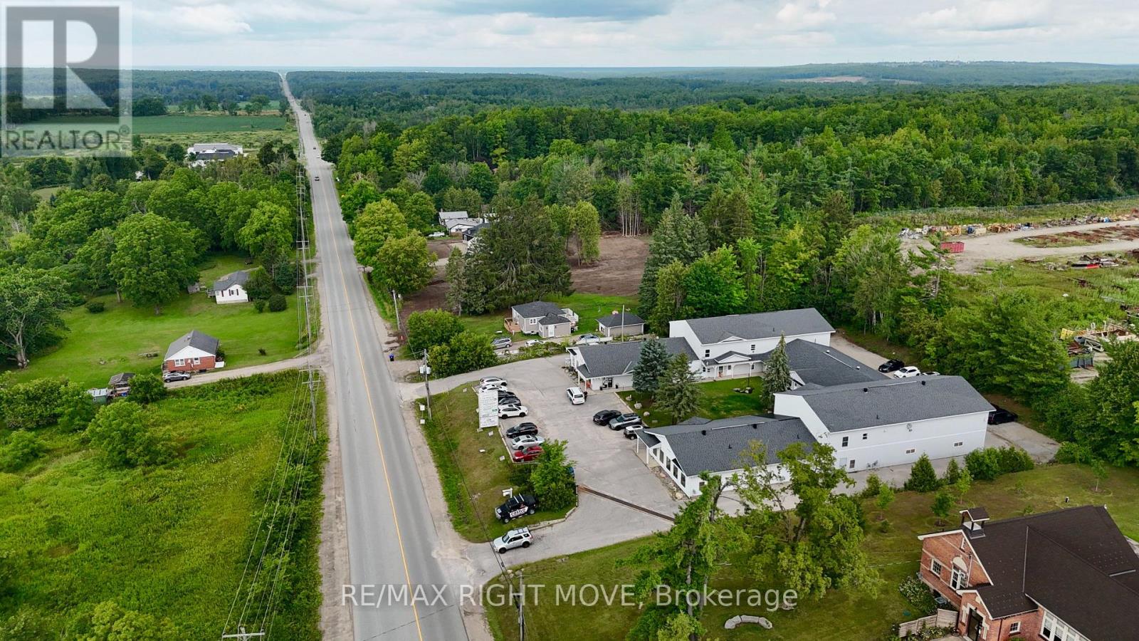 4a - 4337 Burnside Line Property Photo 4