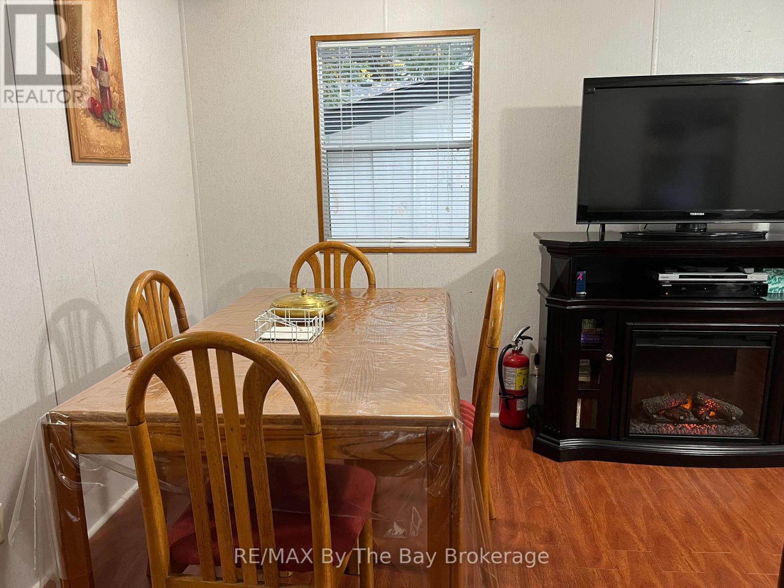 68 - 85 Theme Park Drive Property Photo 24