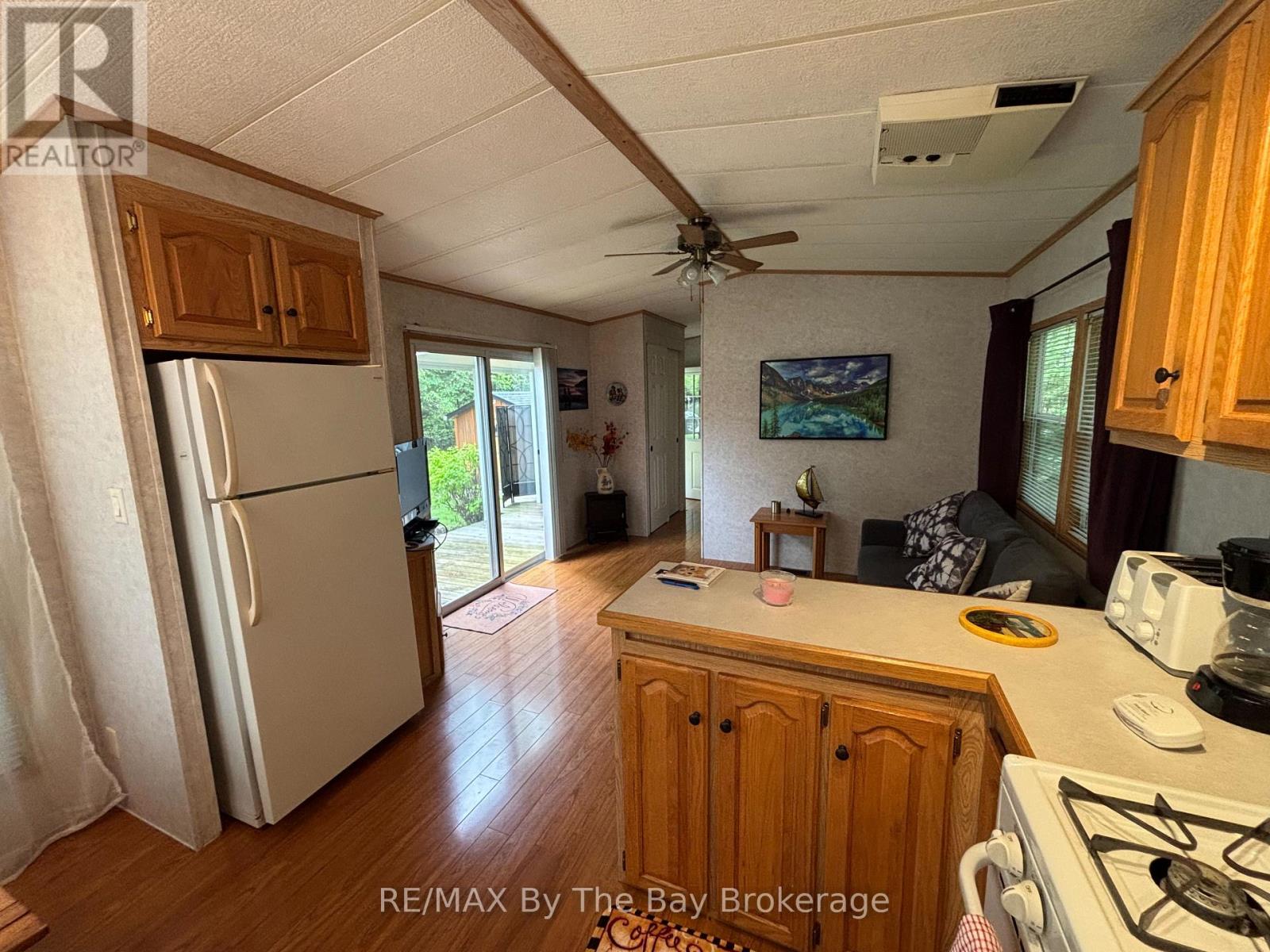 G4 - 85 Theme Park Drive Property Photo 15
