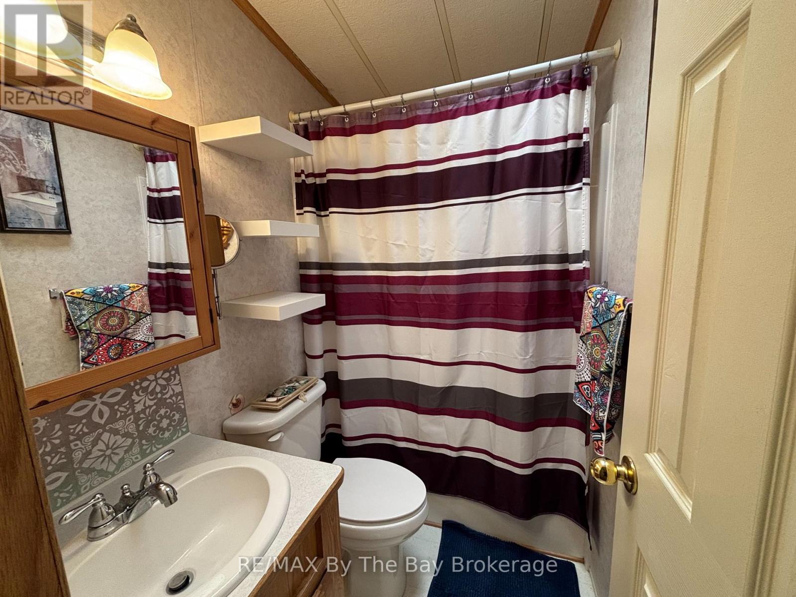 G4 - 85 Theme Park Drive Property Photo 20