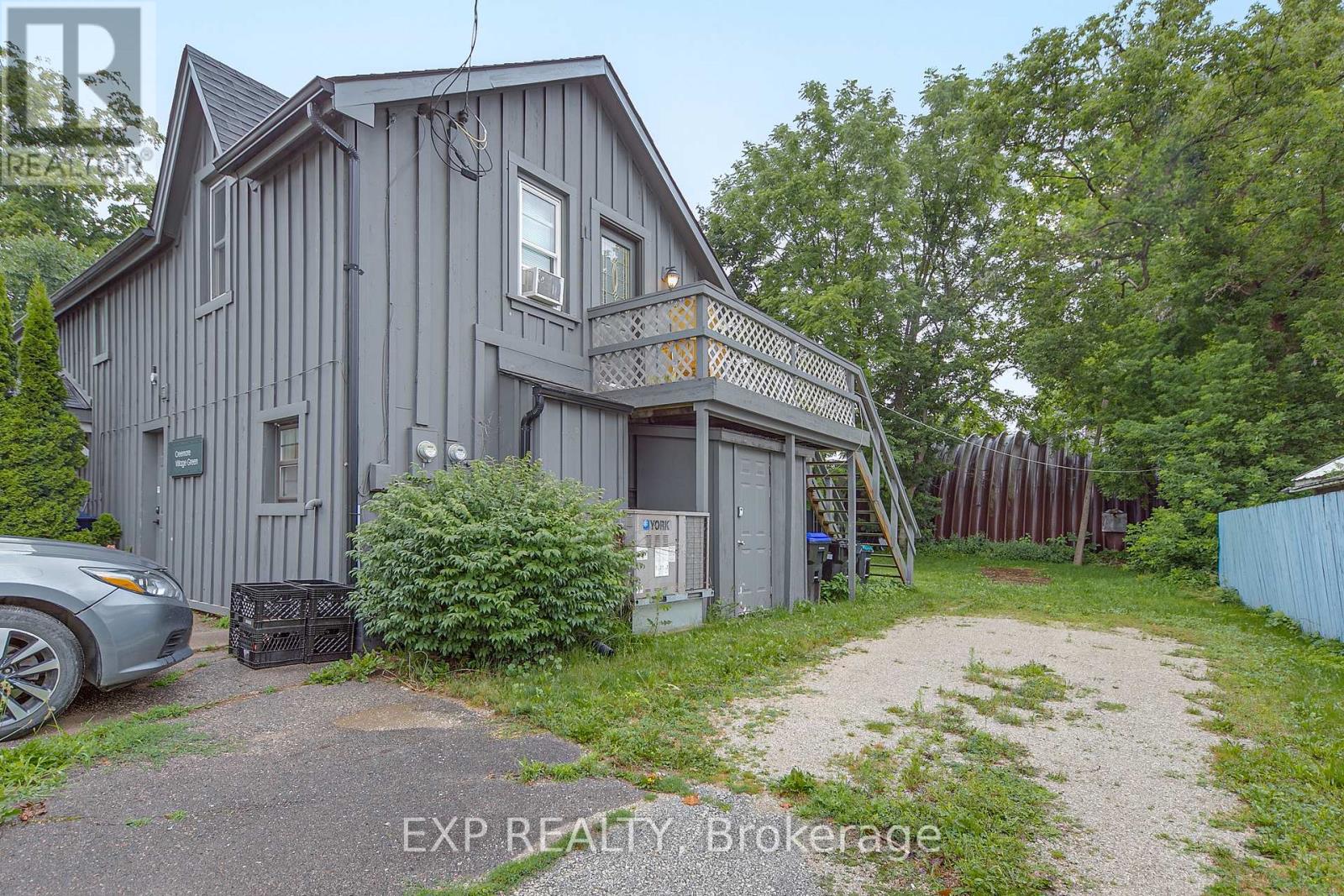 2 Francis Street E Property Photo 11