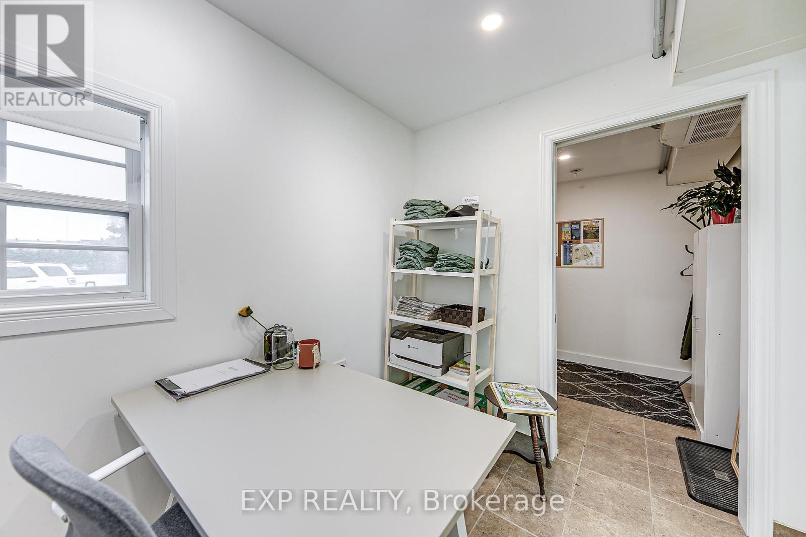 2 Francis Street E Property Photo 21