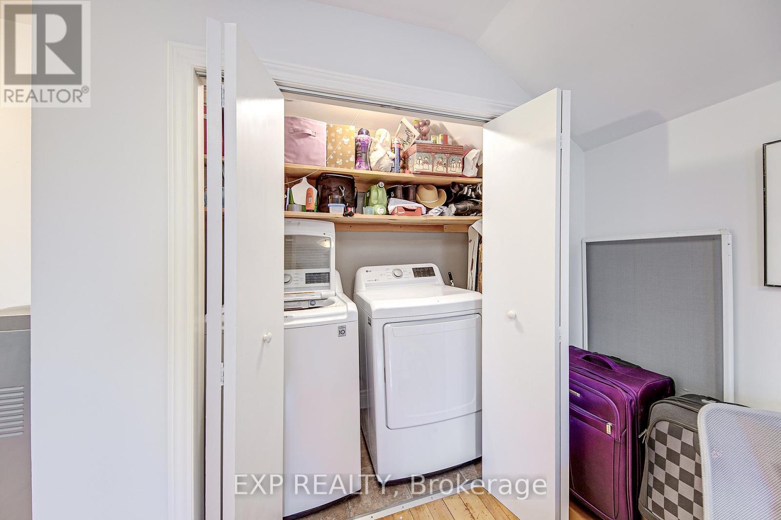 2 Francis Street E Property Photo 39