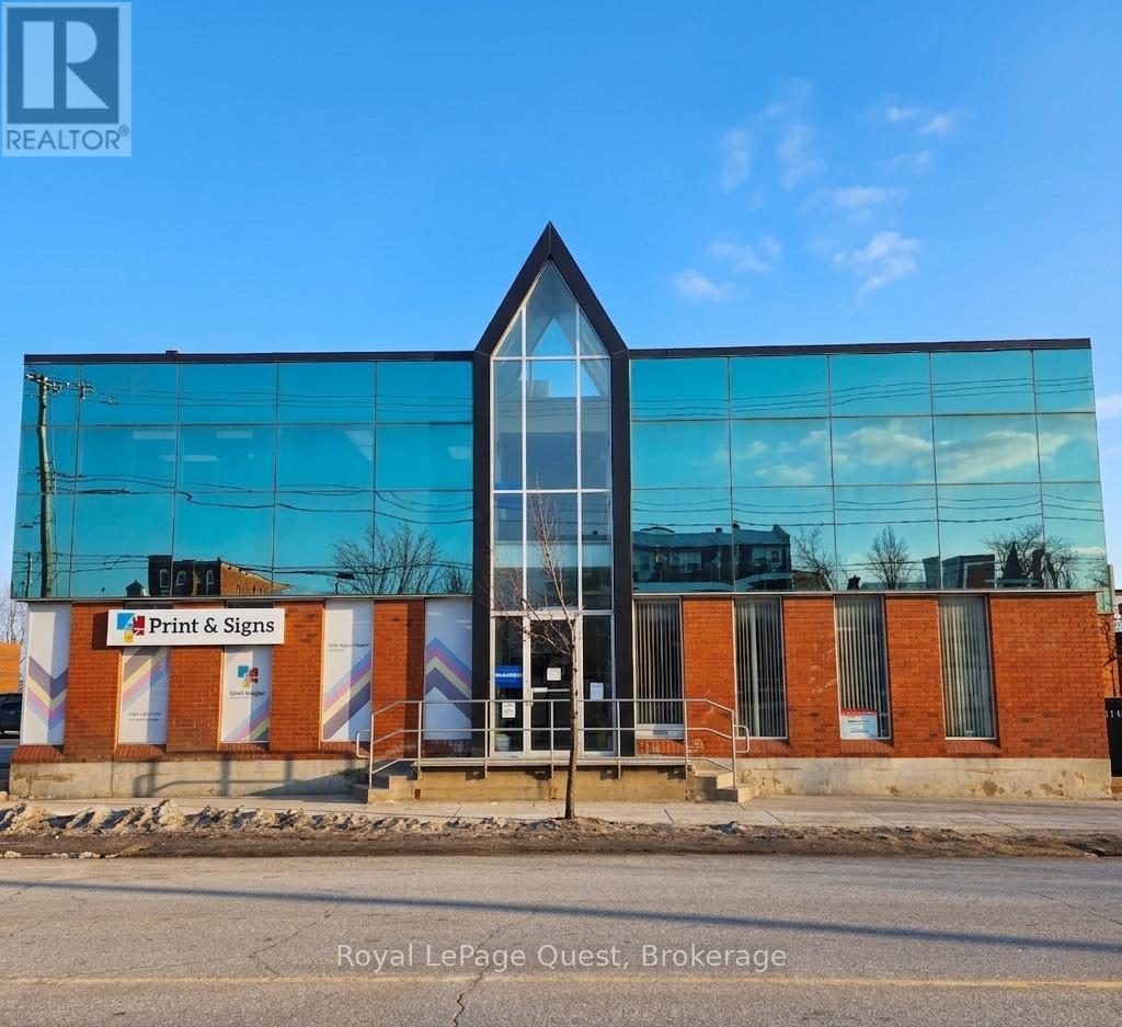 17 COLBORNE STREET E Property Photo 1