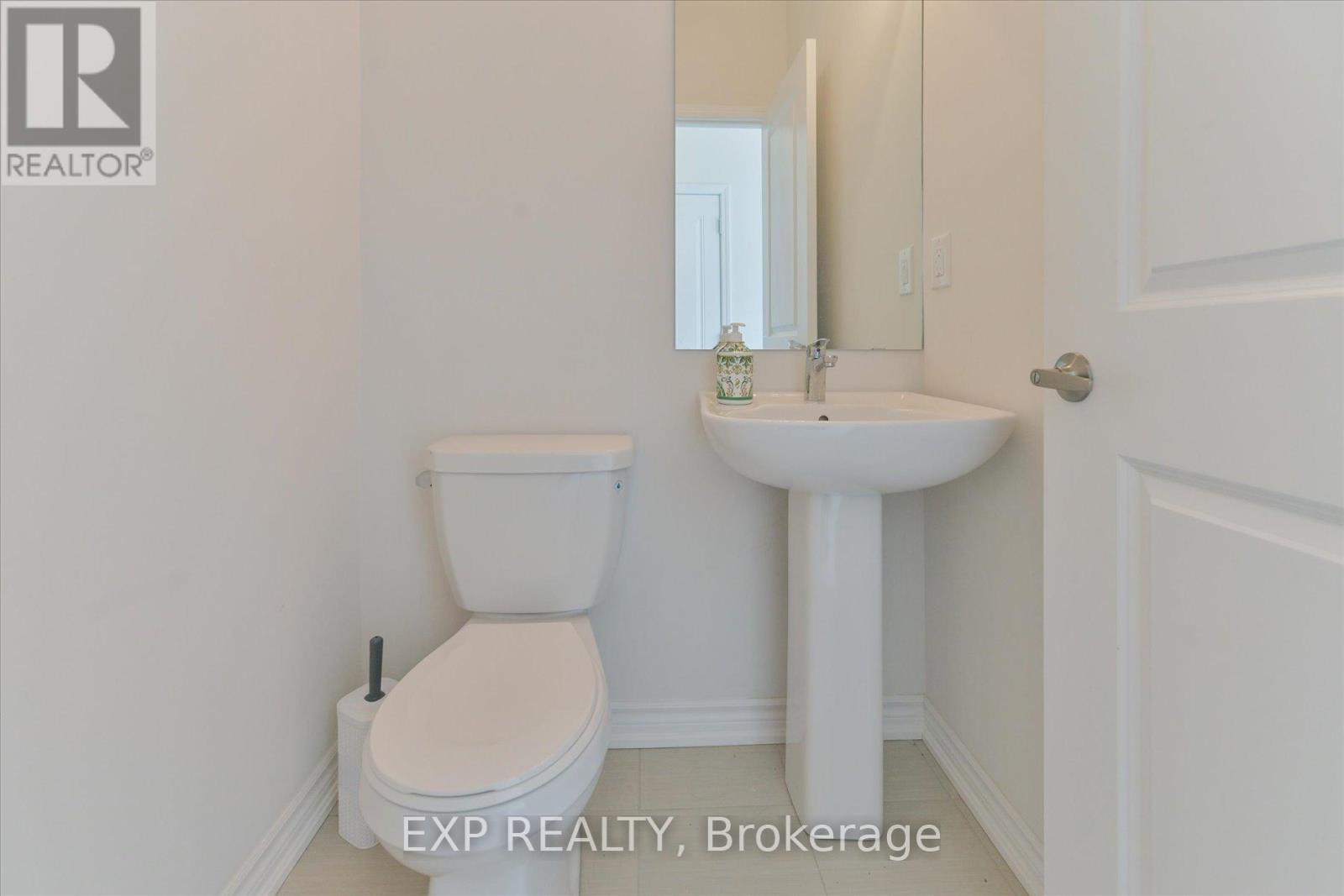 48 Wyn Wood Lane Property Photo 13