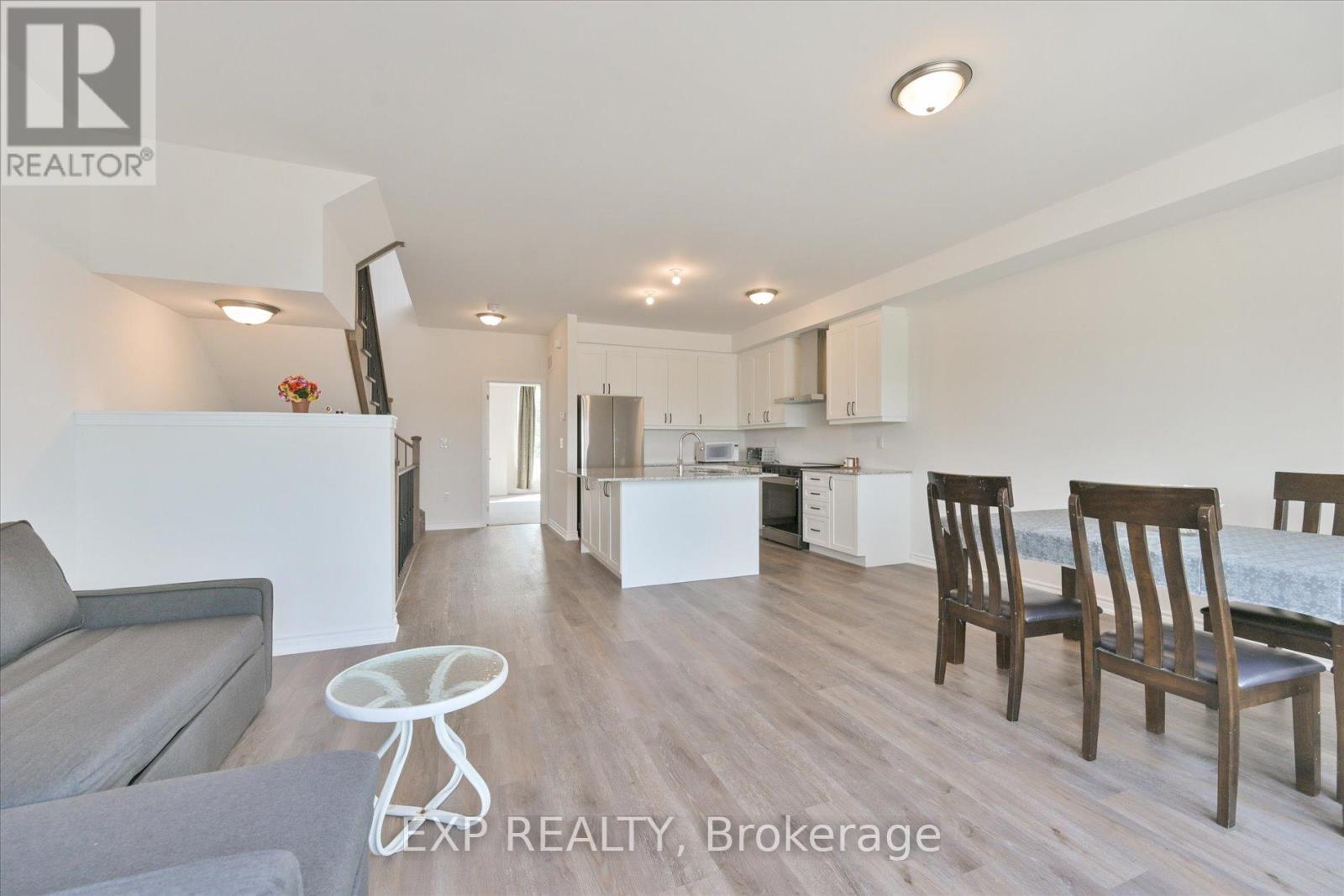 48 Wyn Wood Lane Property Photo 16