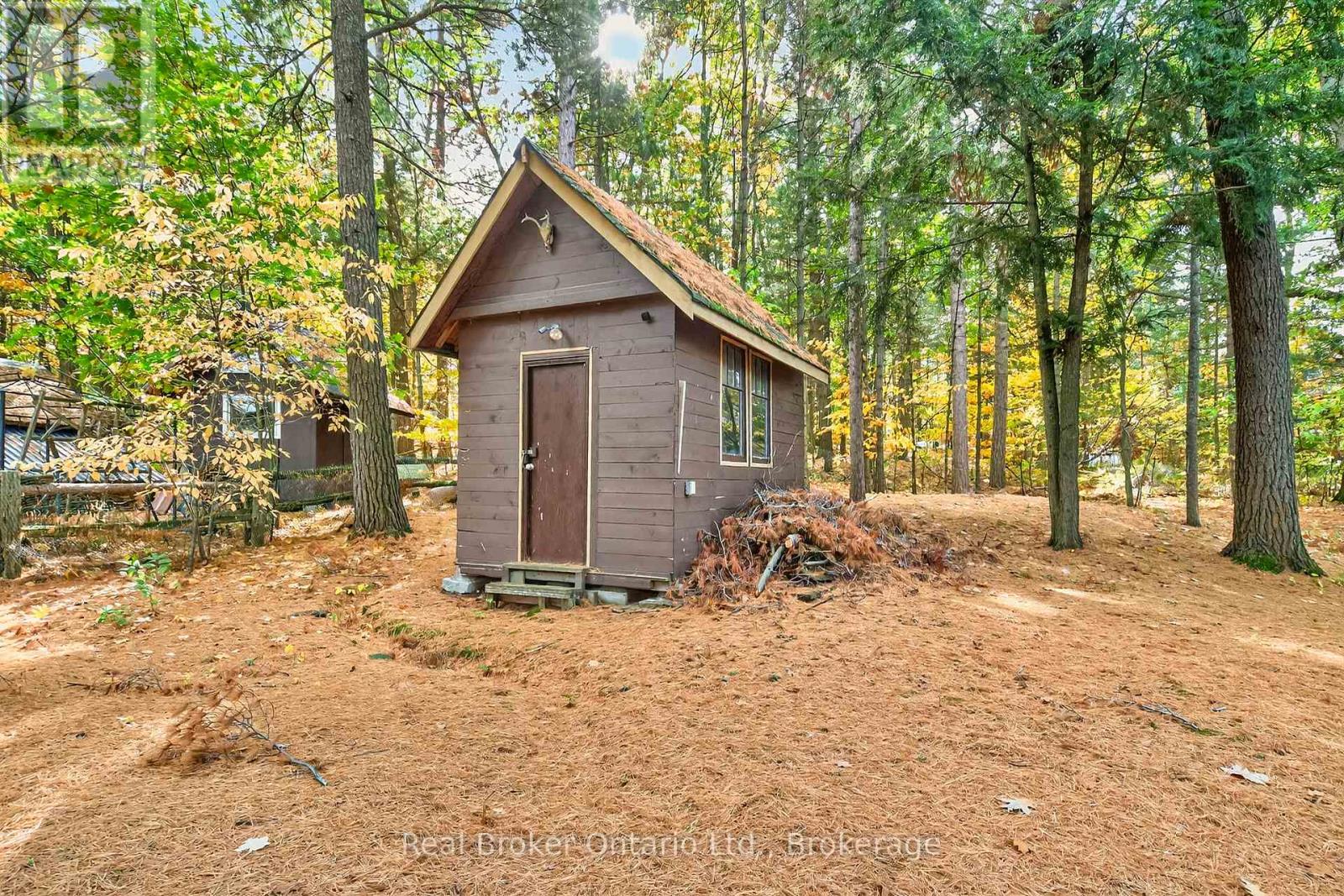 1950 Champlain Road Property Photo 27