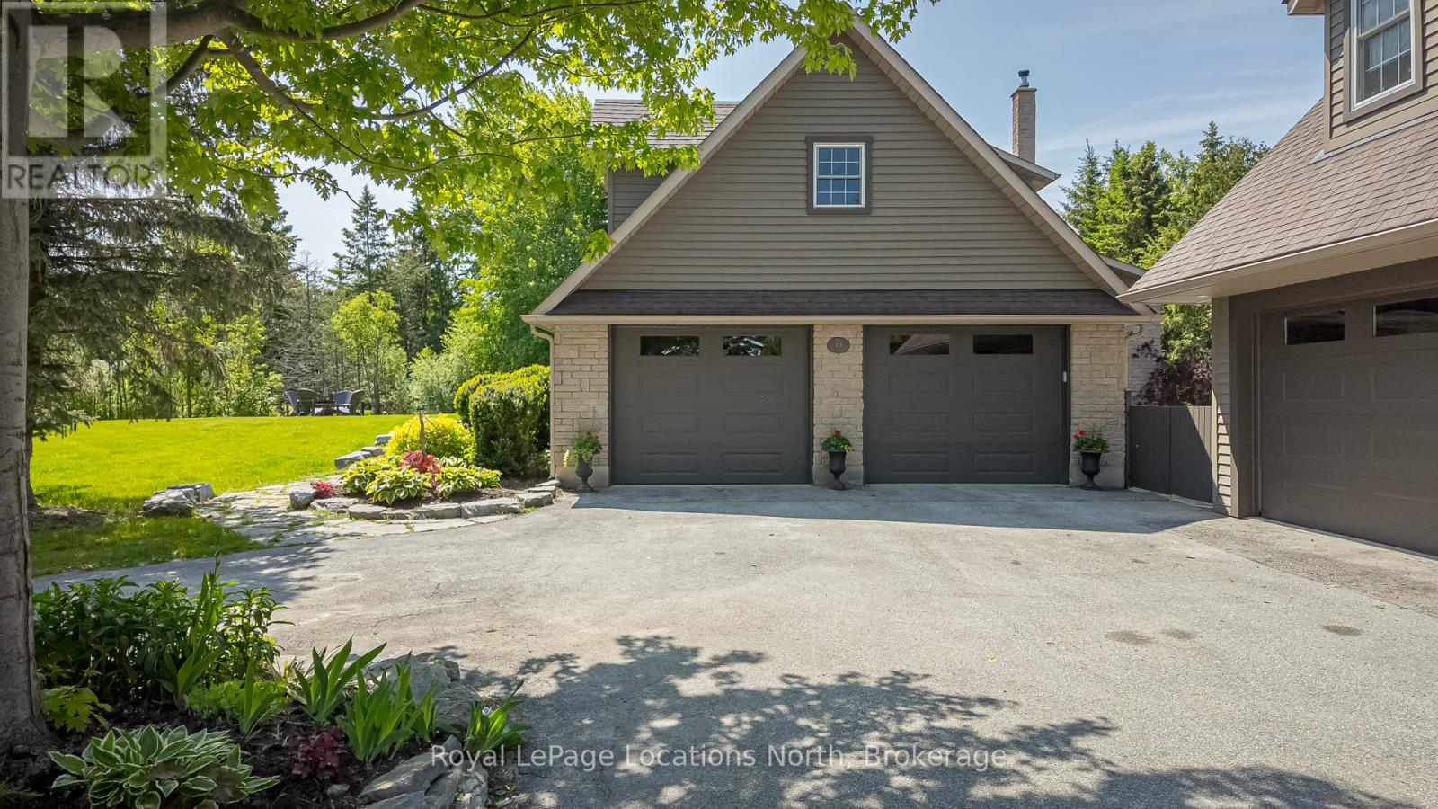13 Parkland Drive Property Photo 8