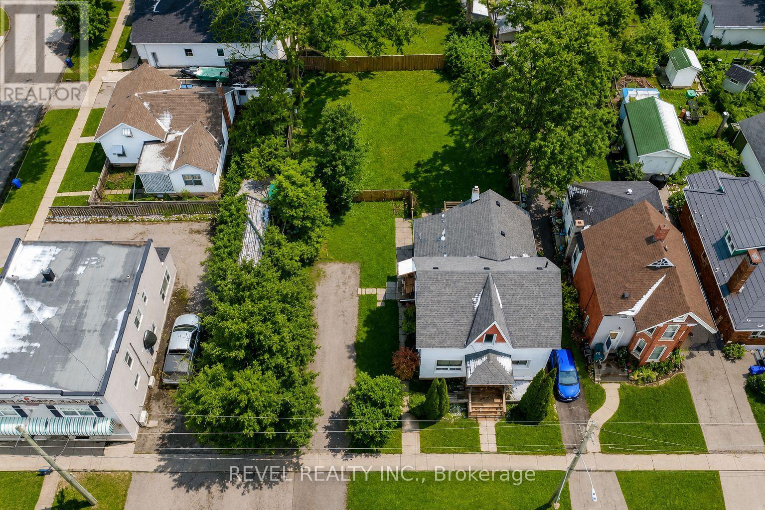 44 Parkside Drive Property Photo 1