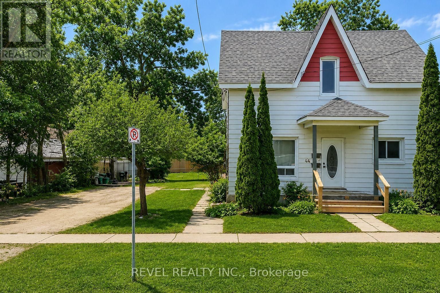 44 Parkside Drive Property Photo 2