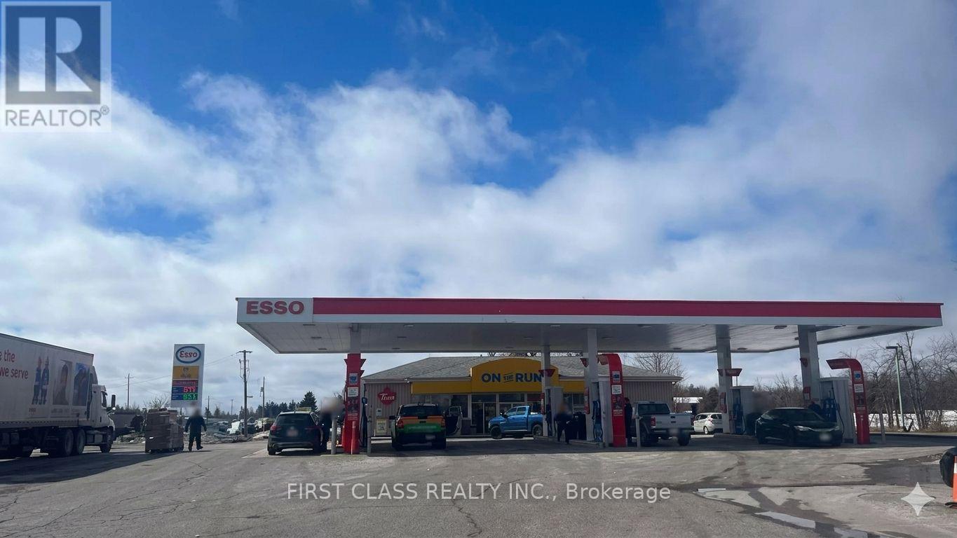 2976 Highway 11 Expressway Property Photo 1