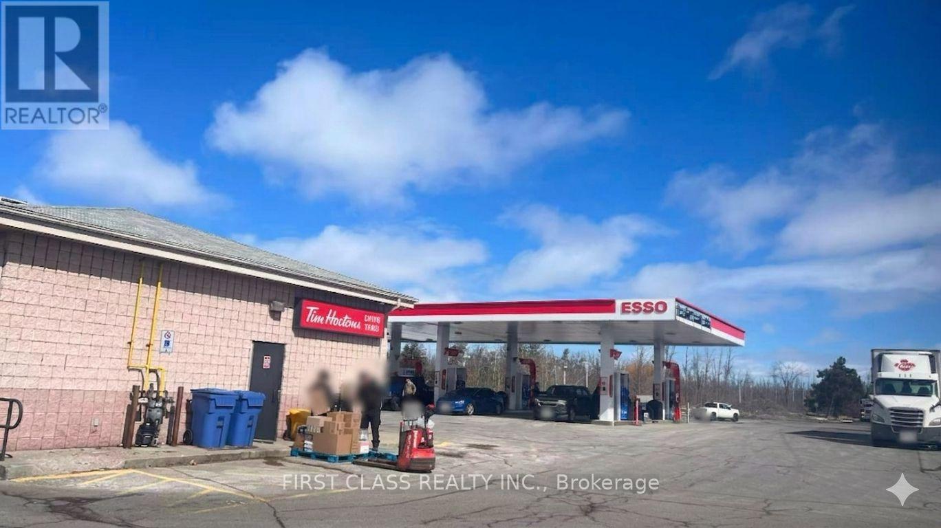 2976 Highway 11 Expressway Property Photo 2