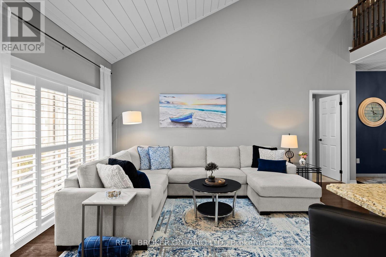 3321 Beach Club Boulevard Property Photo 6
