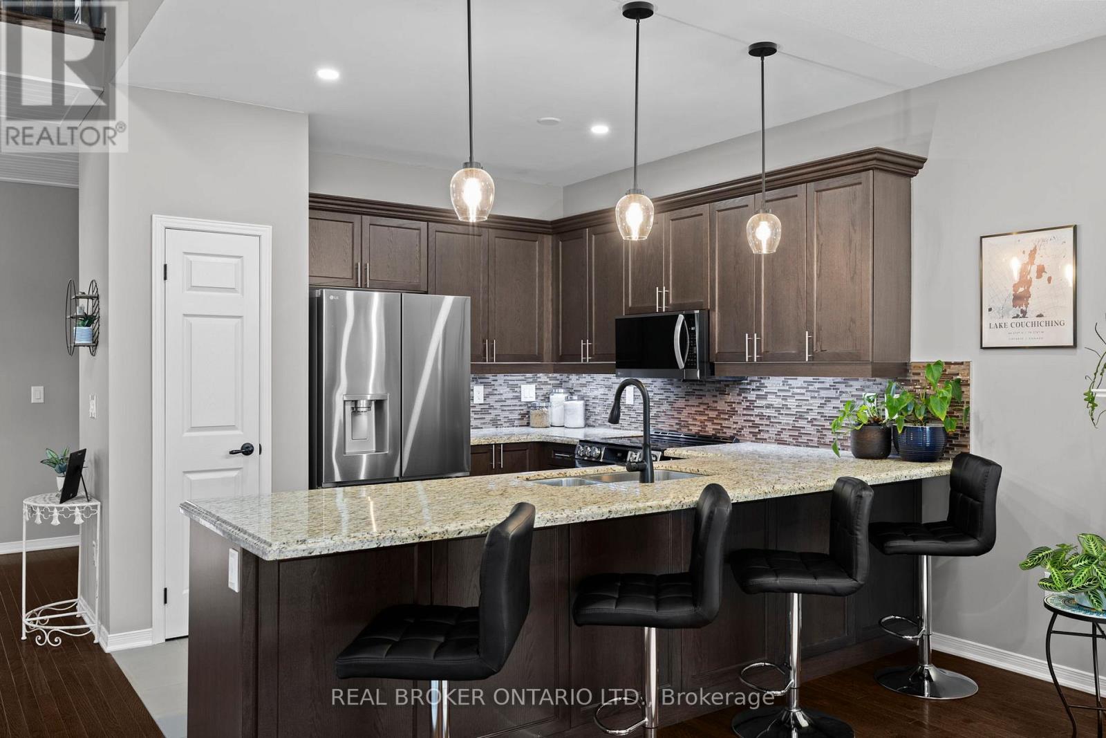 3321 Beach Club Boulevard Property Photo 11