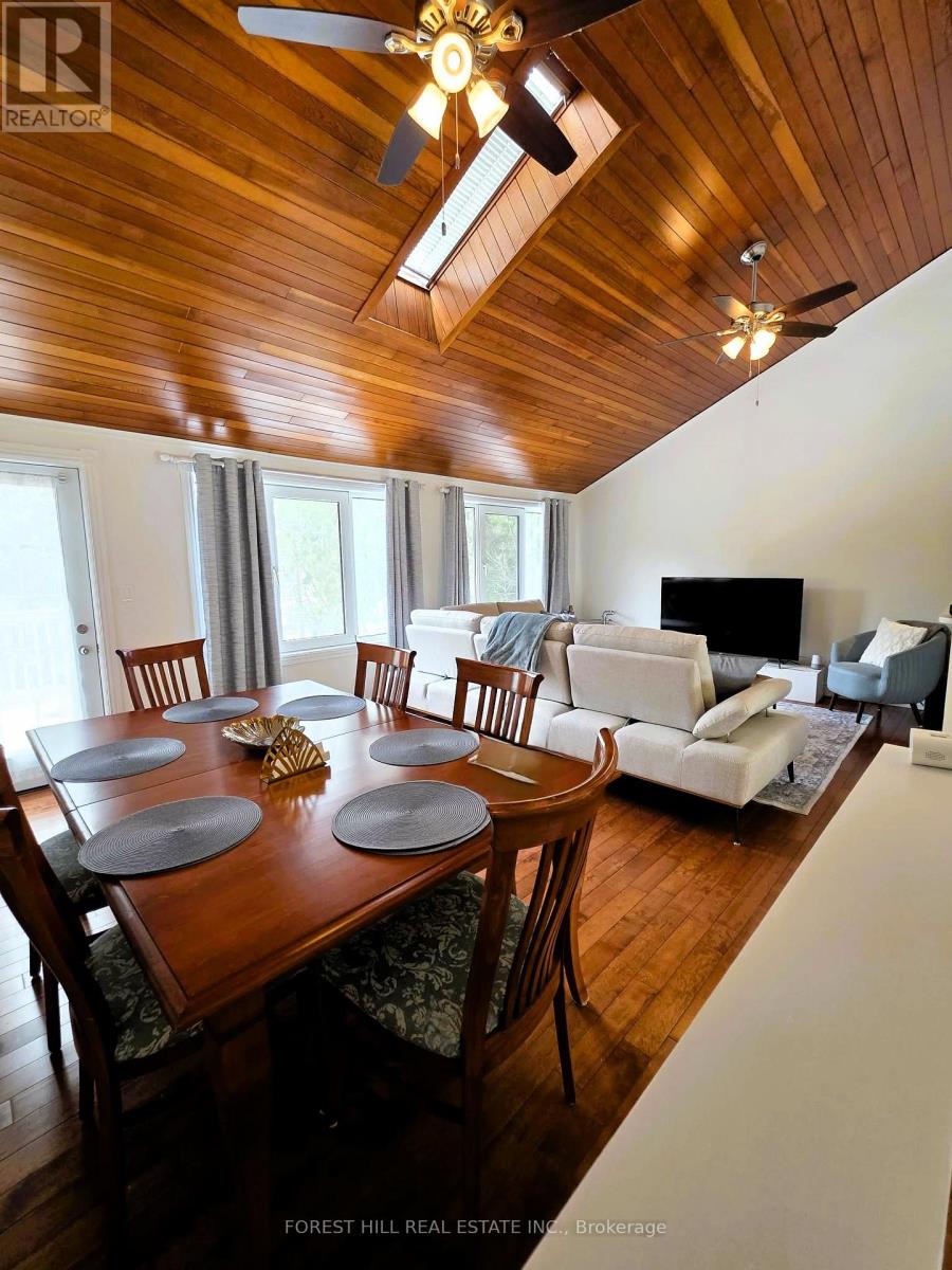 859 Lakeshore Road E Property Photo 3