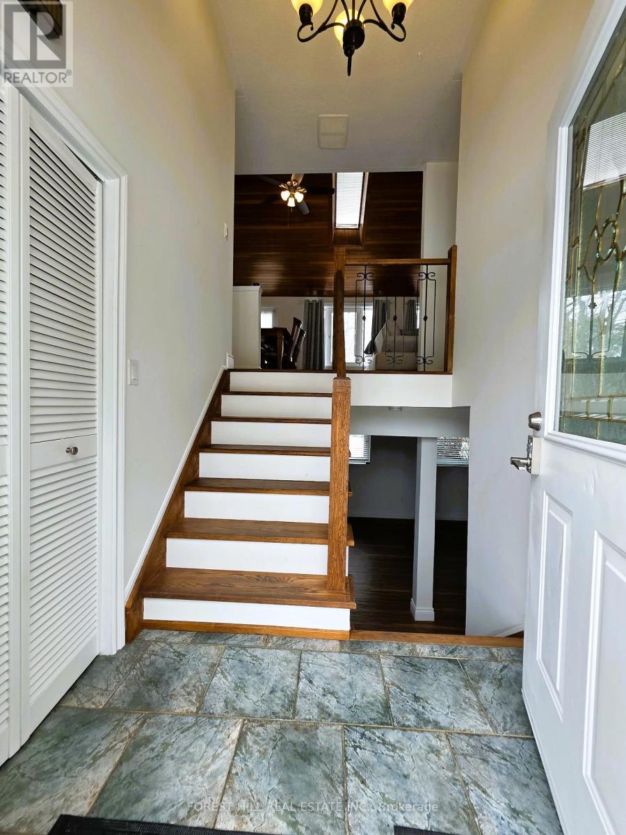 859 Lakeshore Road E Property Photo 4