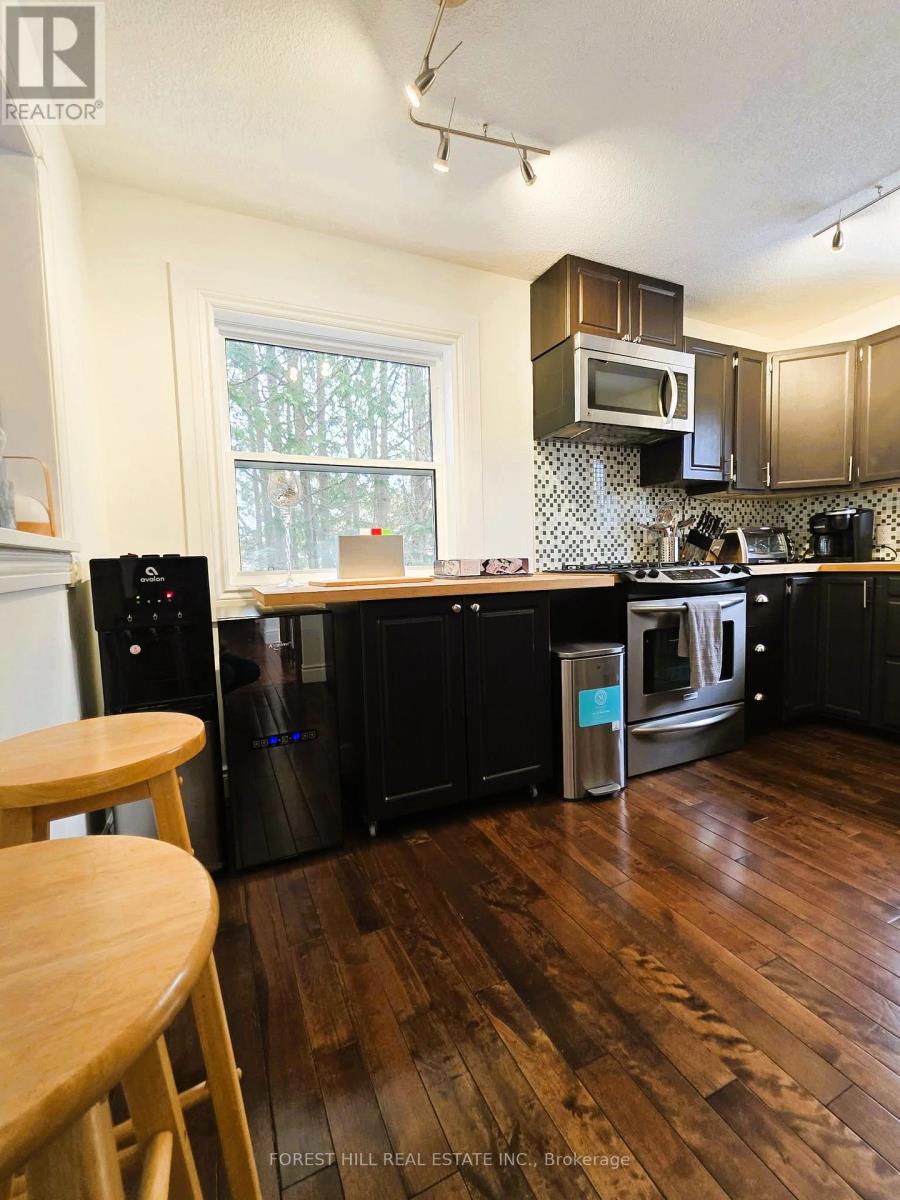 859 Lakeshore Road E Property Photo 5