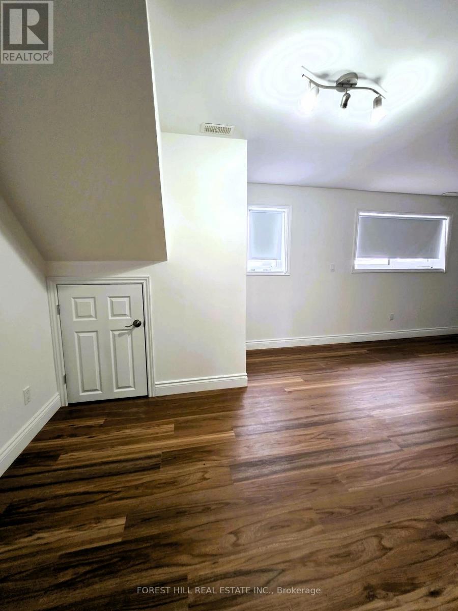859 Lakeshore Road E Property Photo 25