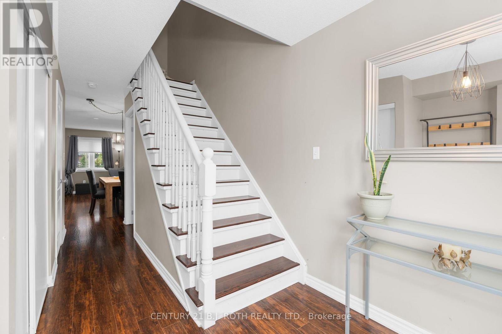 221 Harvie Road Property Photo 7