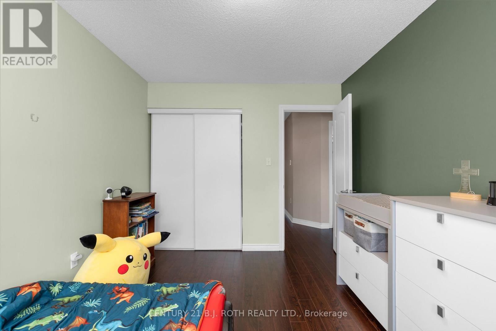 221 Harvie Road Property Photo 20