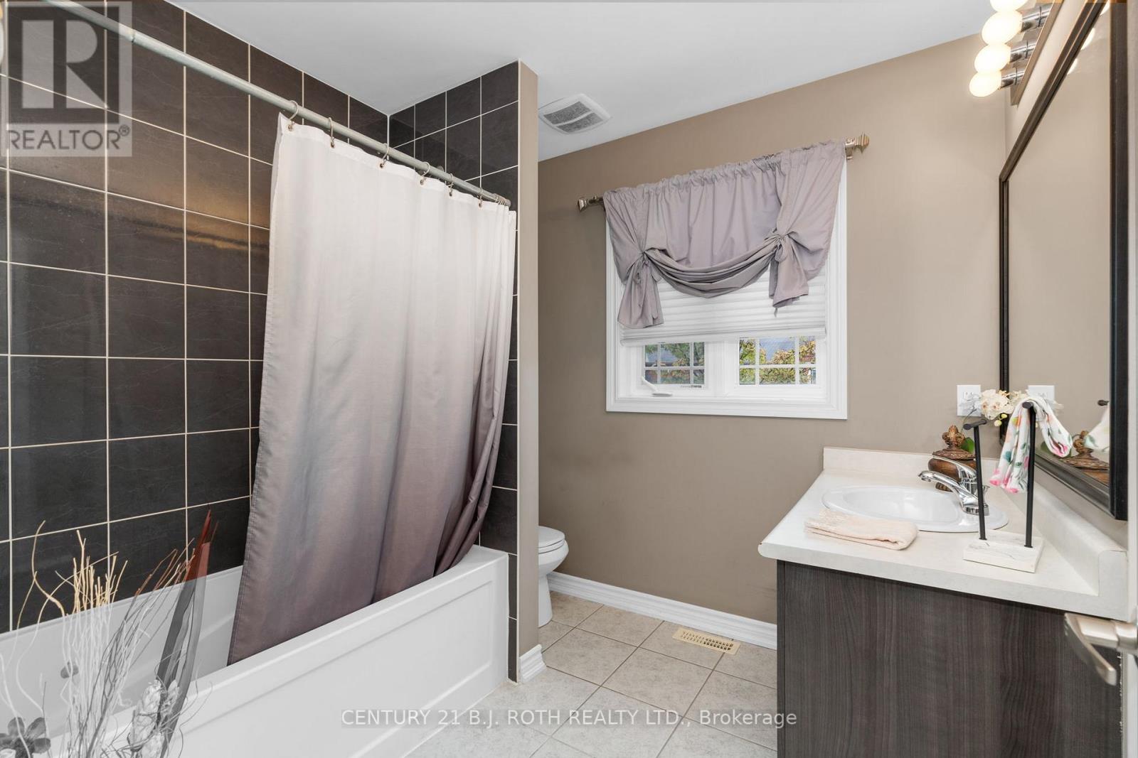 221 Harvie Road Property Photo 28
