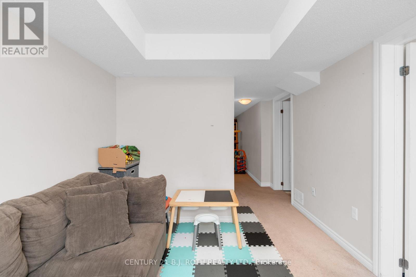 221 Harvie Road Property Photo 32