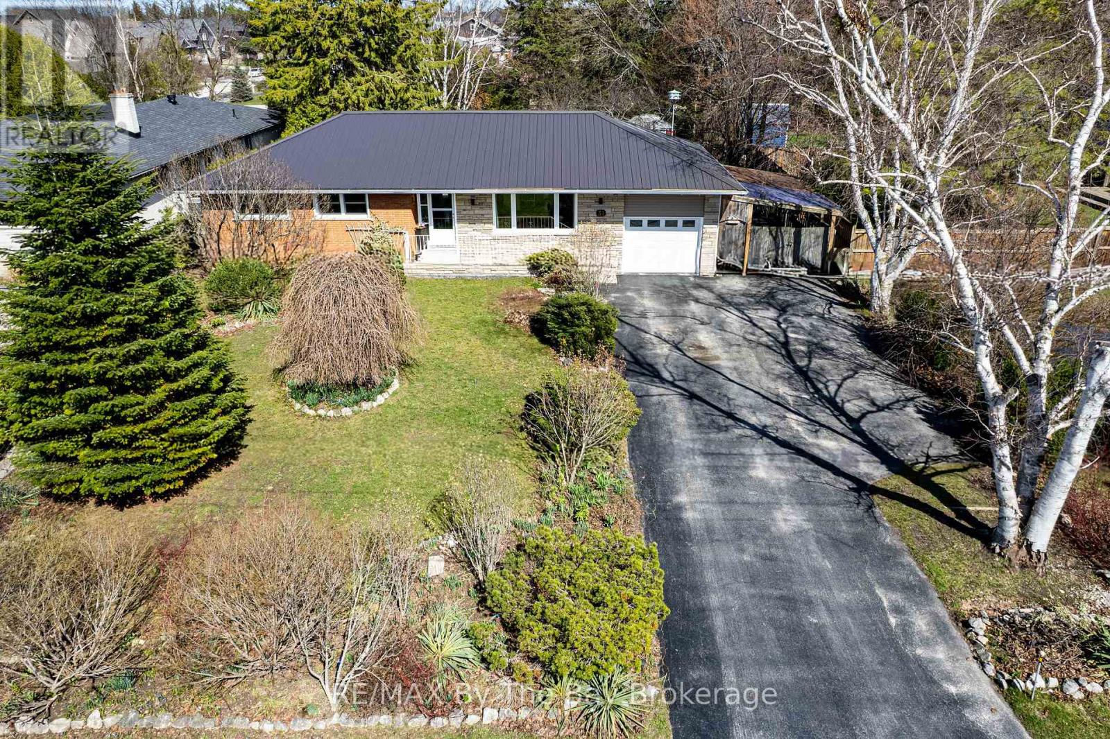 31 Saunders Street Property Photo 3