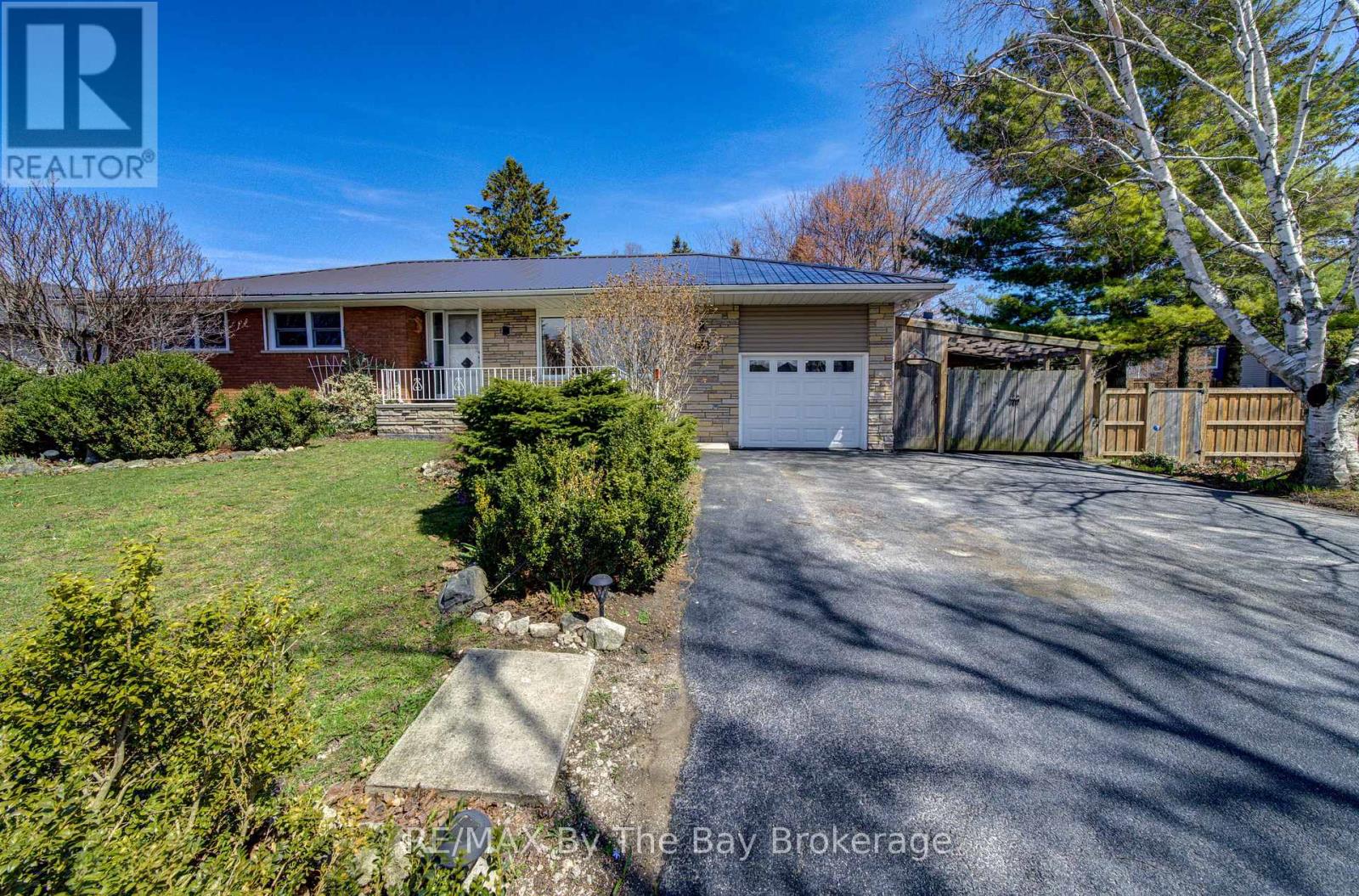 31 Saunders Street Property Photo 6