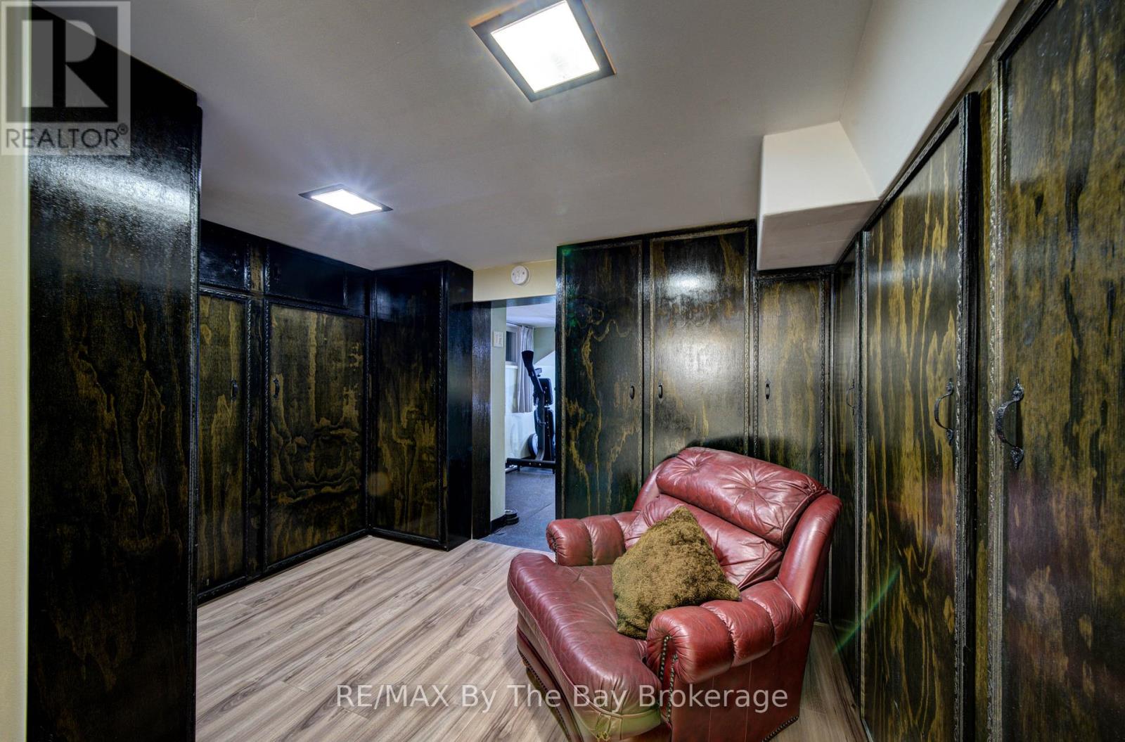 31 Saunders Street Property Photo 37