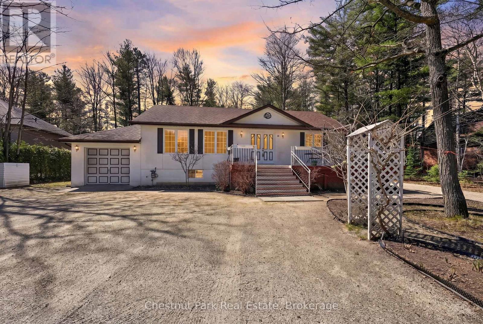 50 VINCENT CIRCLE Property Photo 1