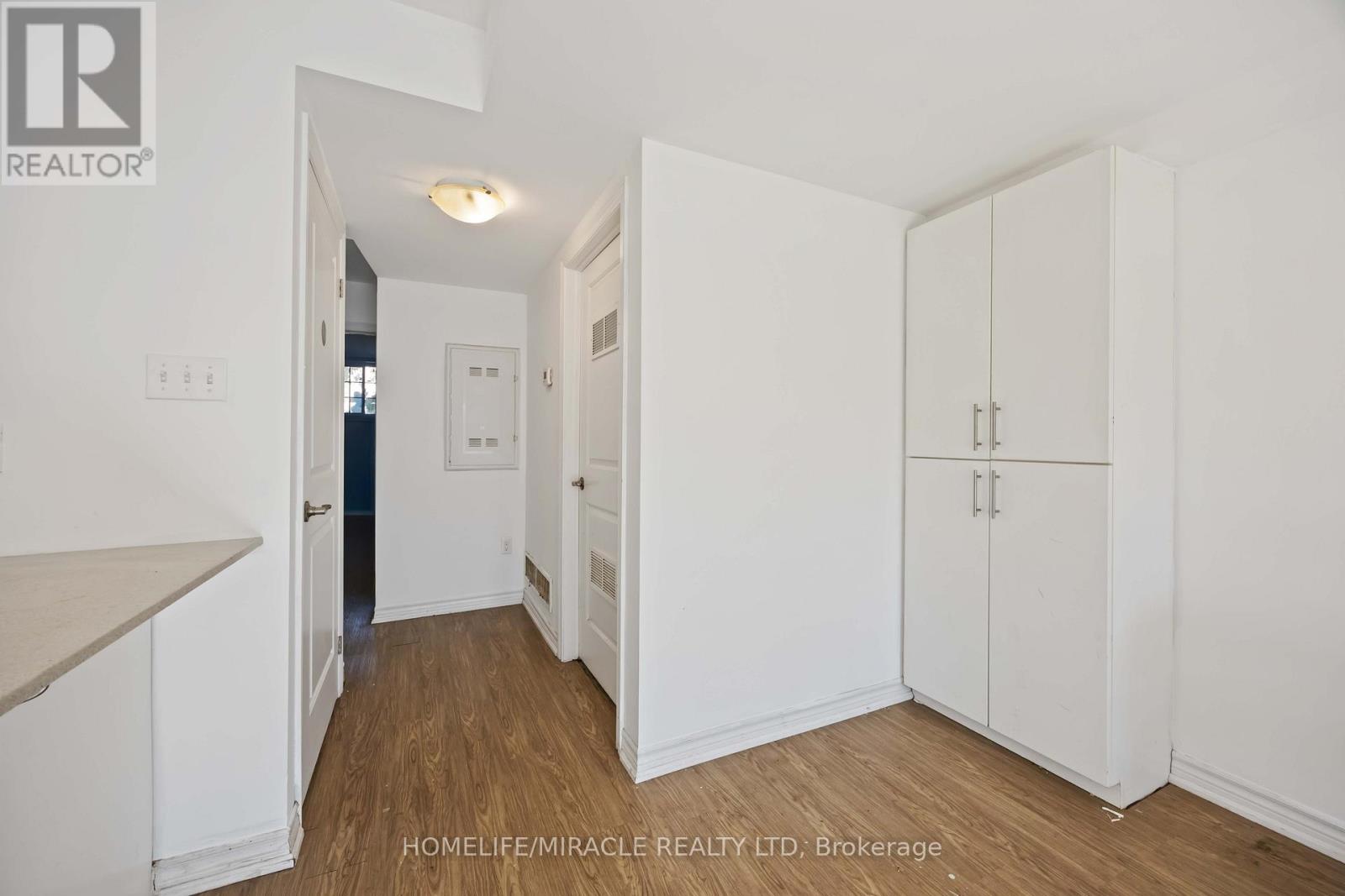 11 - 244 Penetanguishene Road Property Photo 15