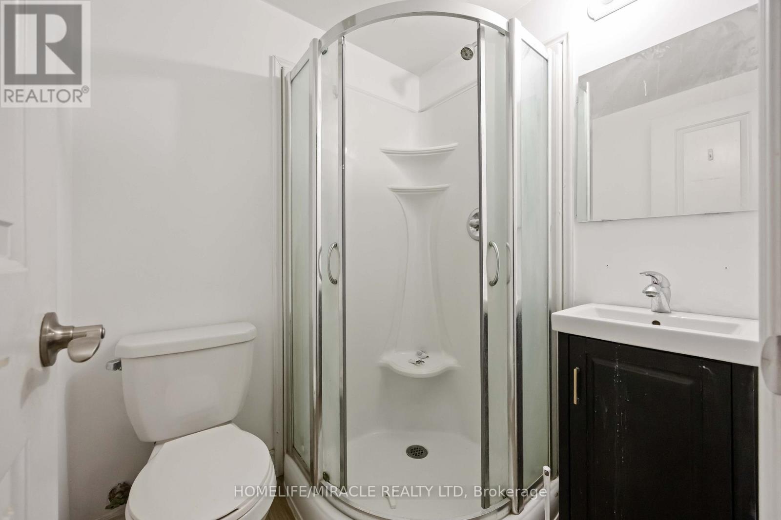 11 - 244 Penetanguishene Road Property Photo 21