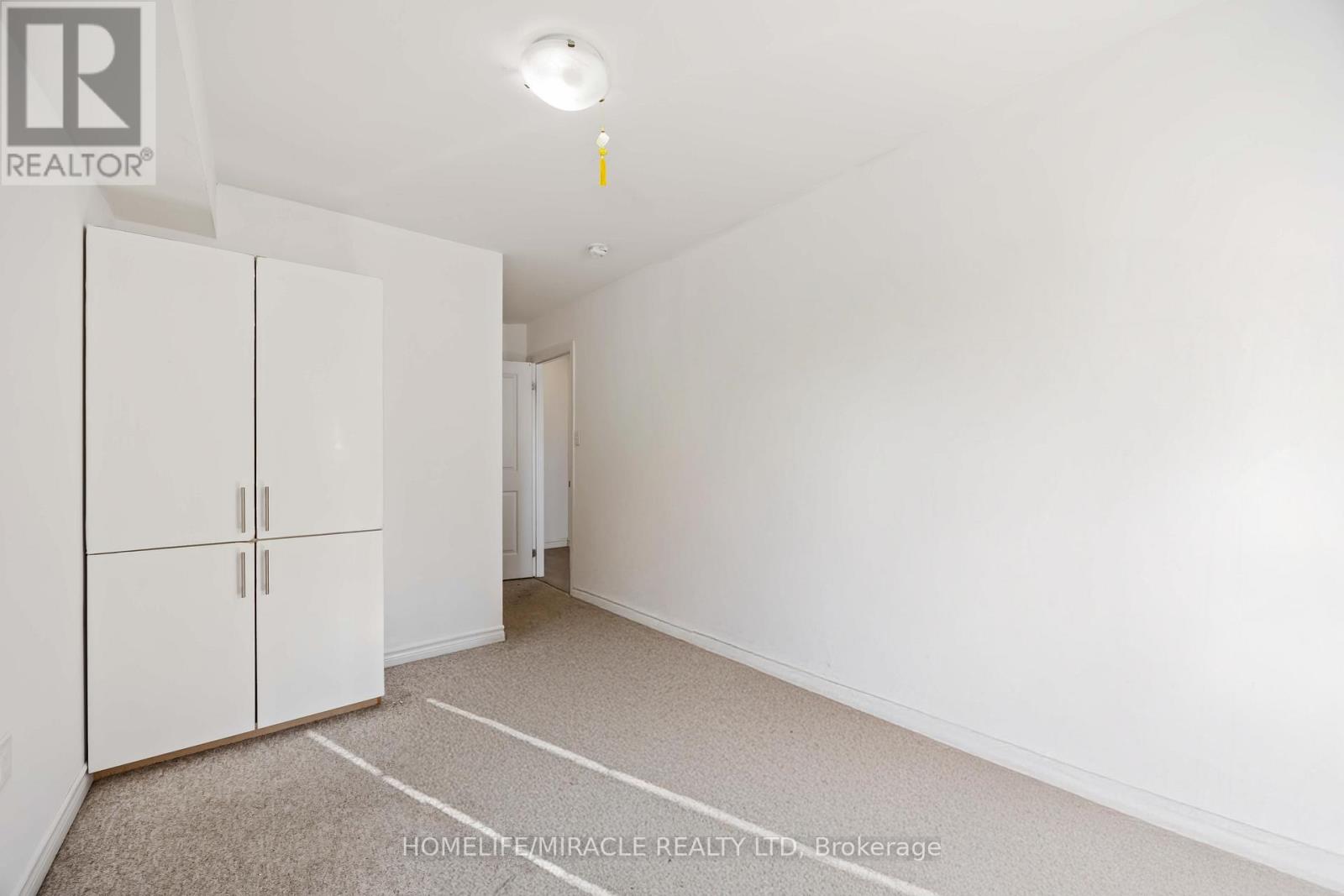 11 - 244 Penetanguishene Road Property Photo 29