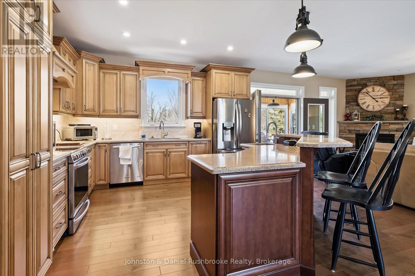 1842 Meadowview Court Property Photo 8
