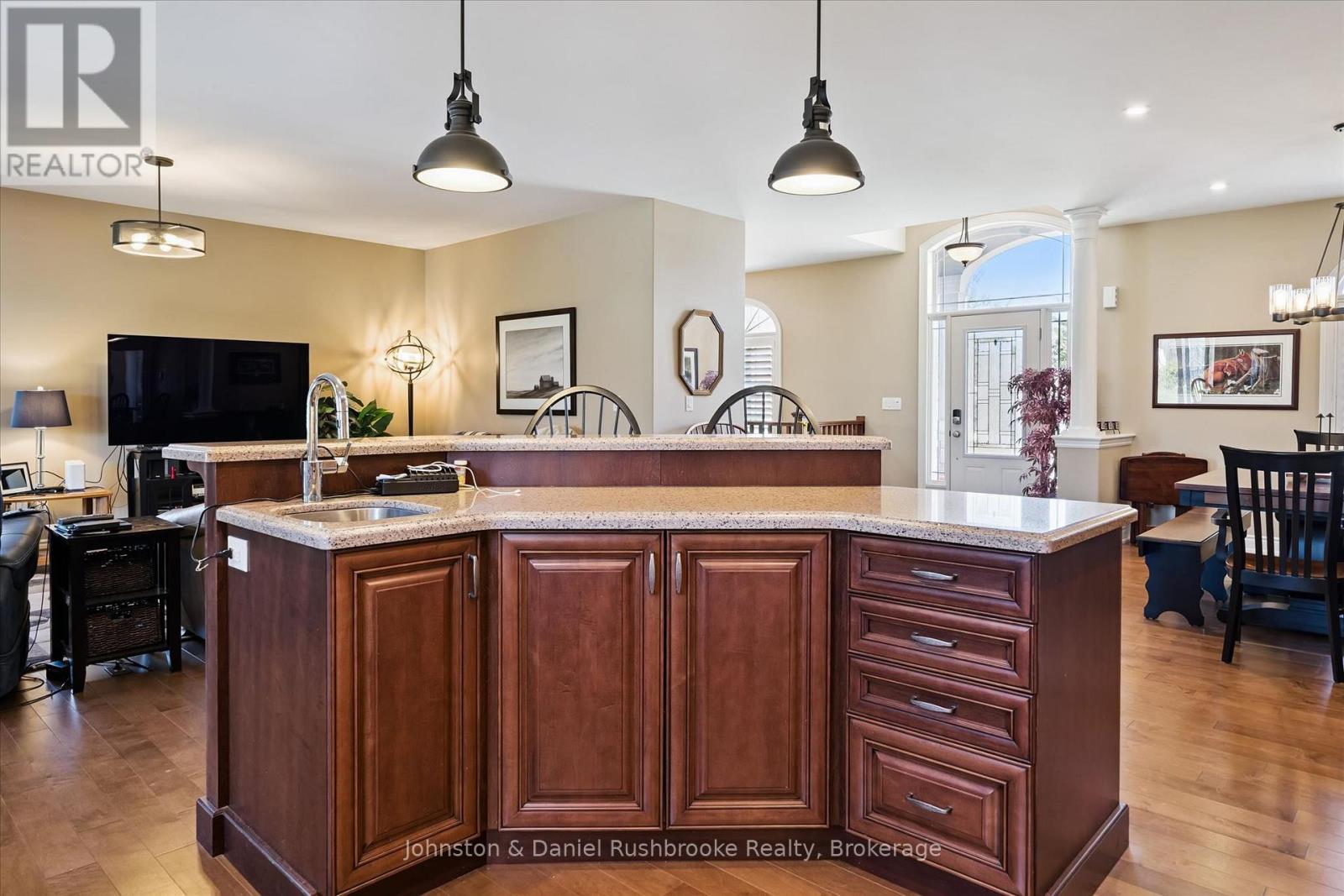 1842 Meadowview Court Property Photo 13