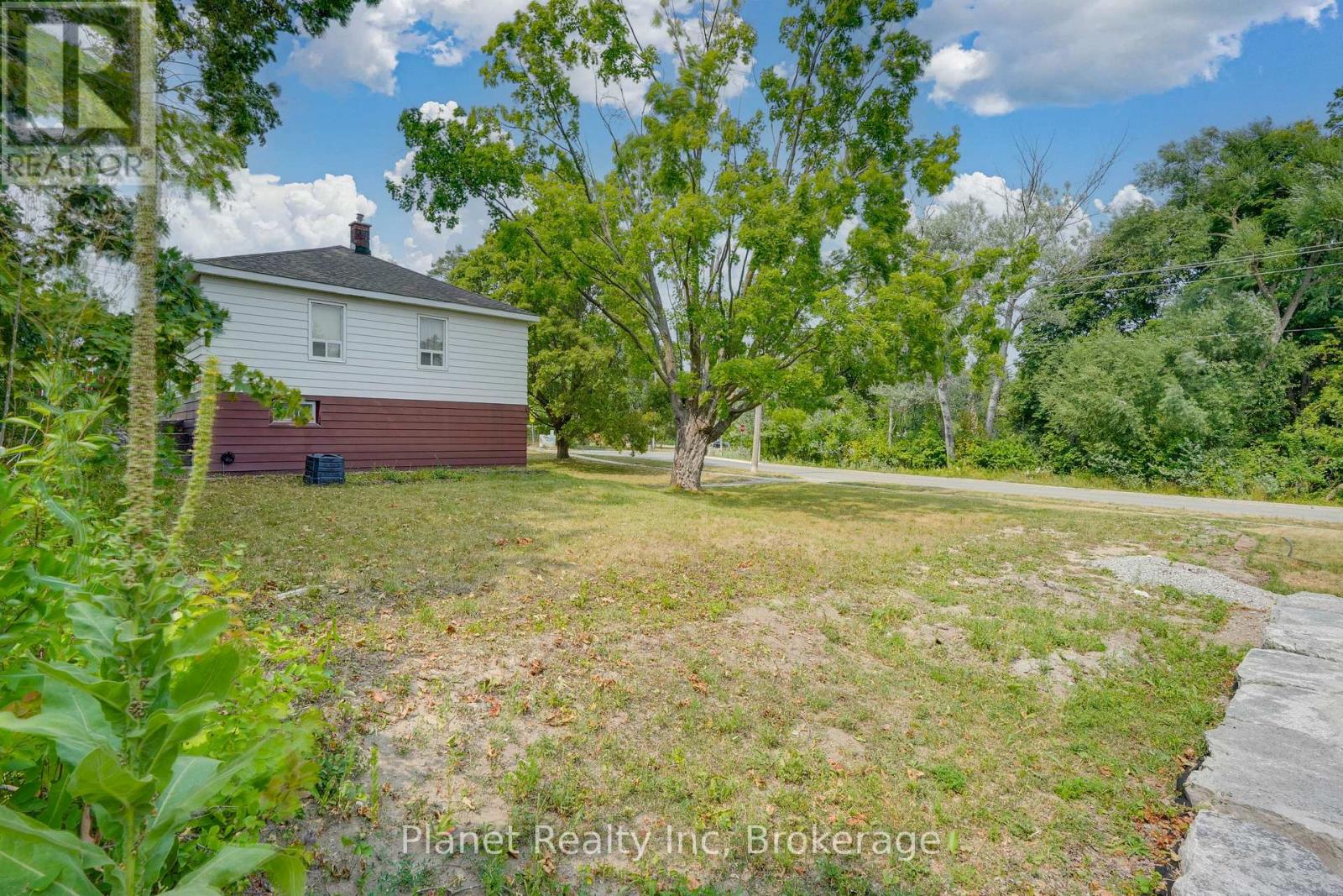 170 Berczy Street Property Photo 8