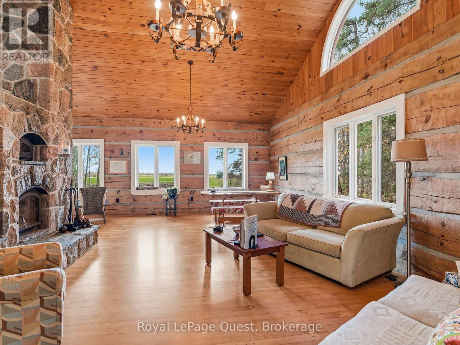 160 14 Concession W Property Photo 10