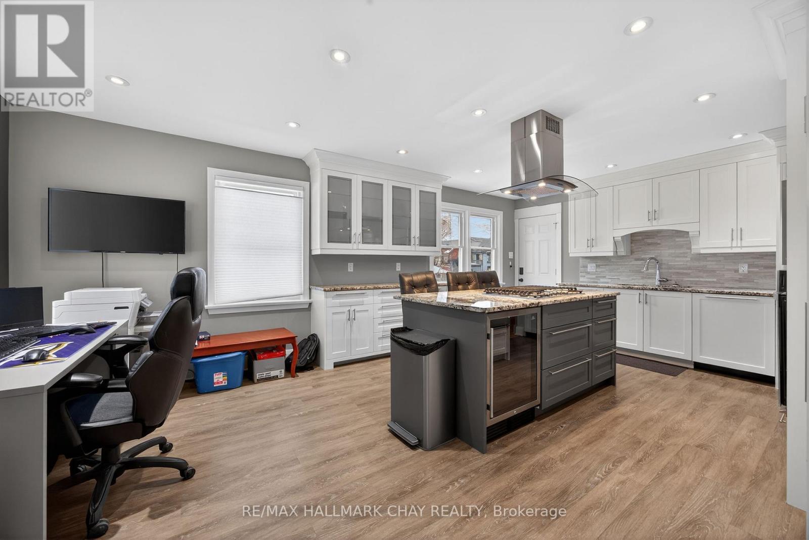 68 Drury Lane Property Photo 3