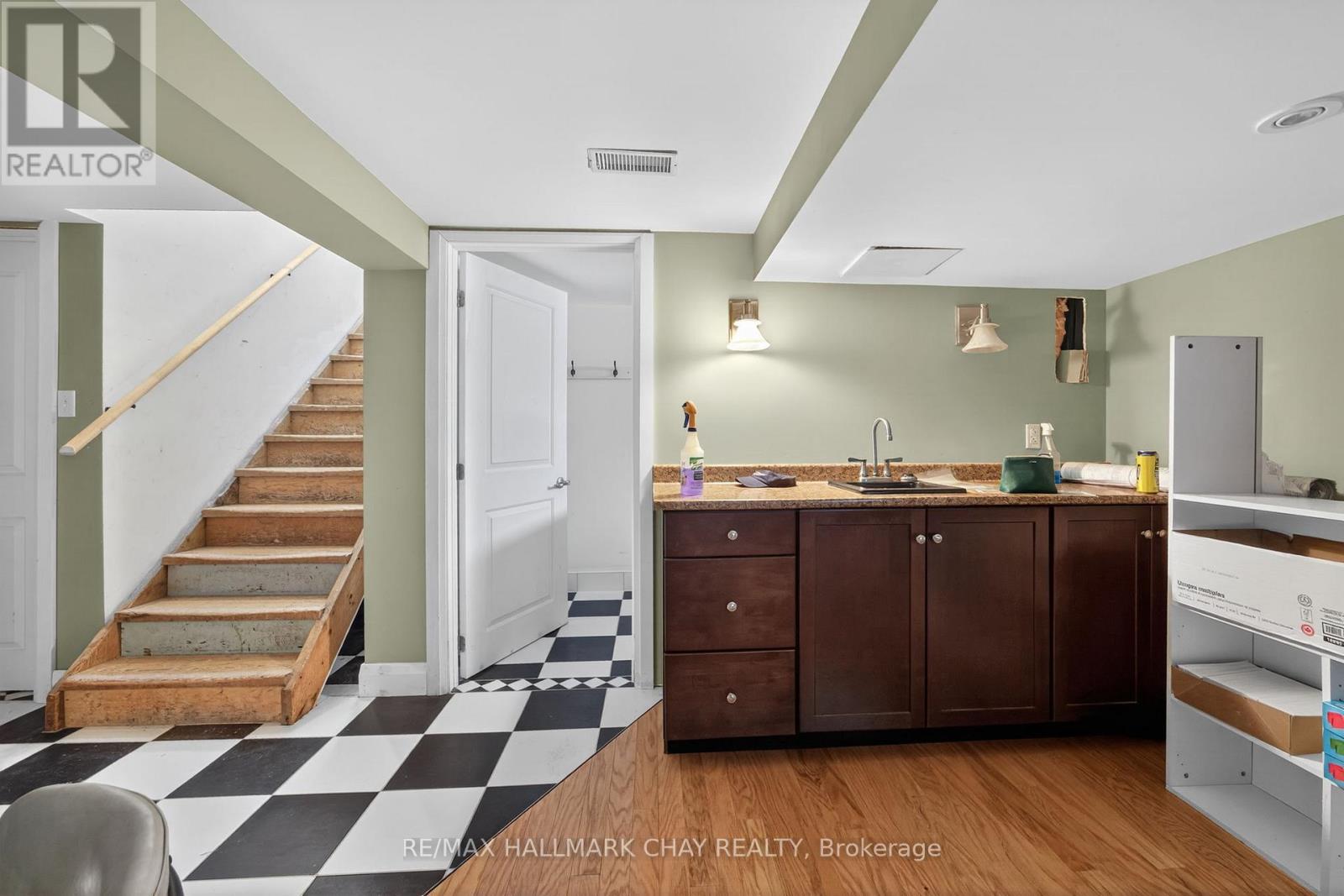 68 Drury Lane Property Photo 23