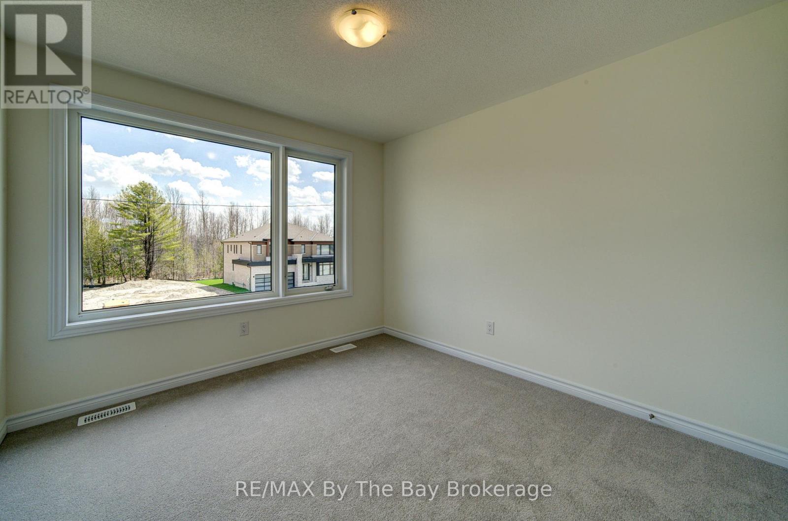 61 Rosanne Circle Property Photo 18