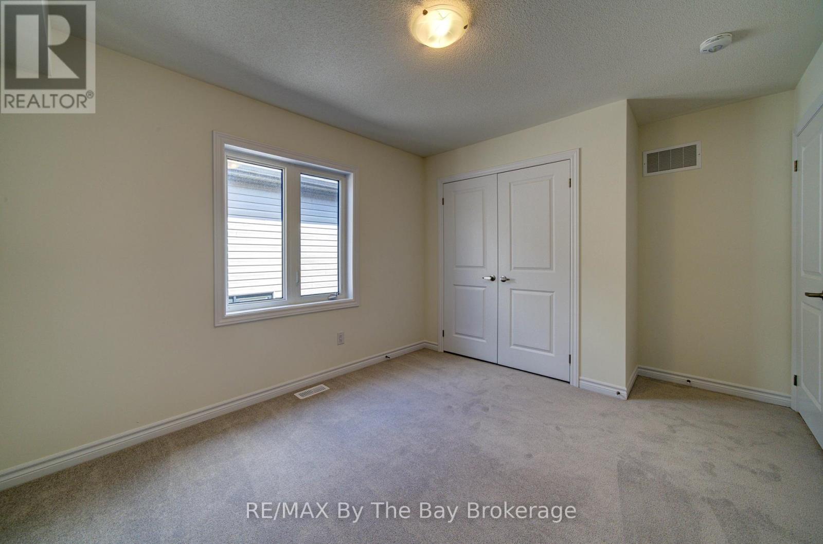 61 Rosanne Circle Property Photo 24