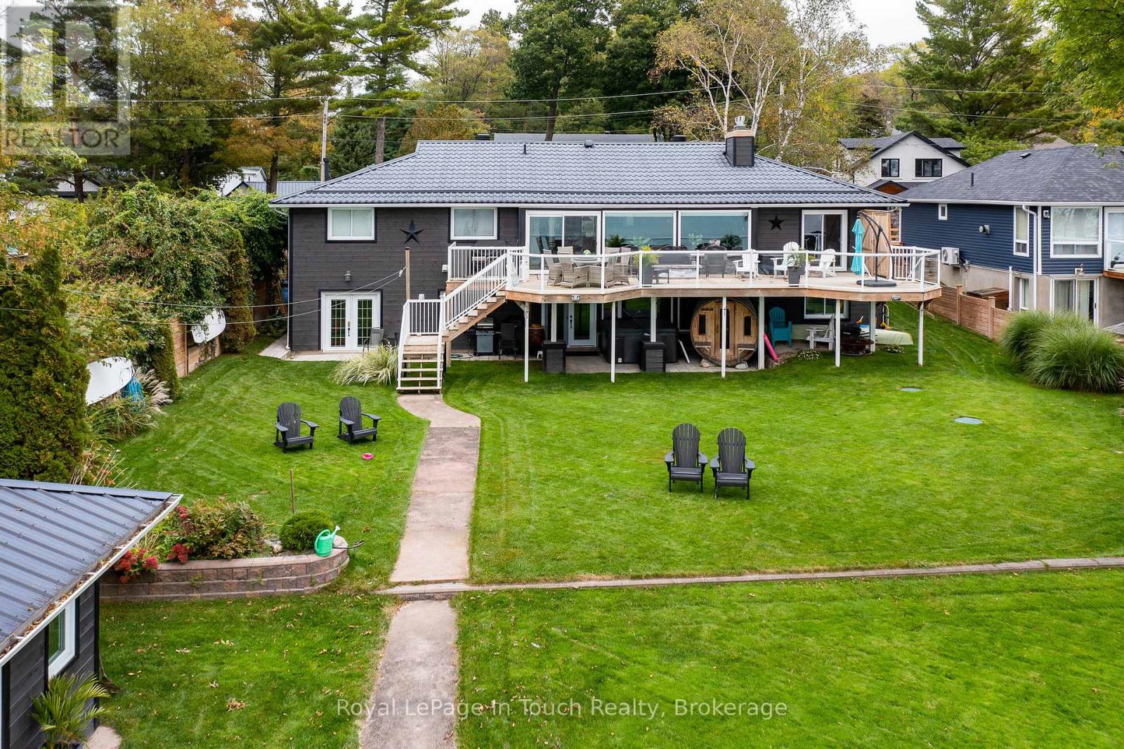 8 TINY BEACHES ROAD S Property Photo 1