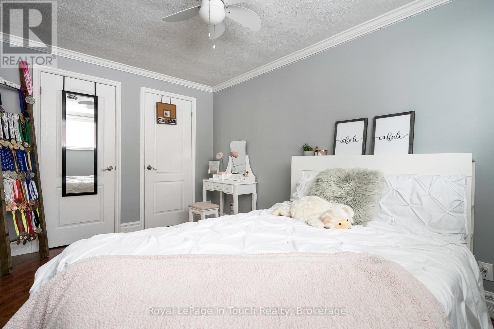 8 Tiny Beaches Road S Property Photo 19