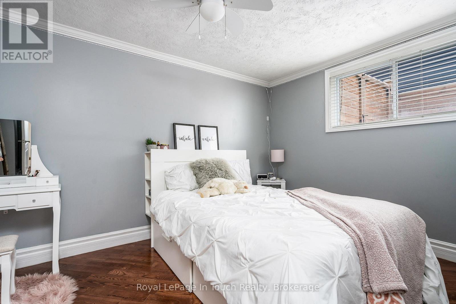 8 Tiny Beaches Road S Property Photo 21