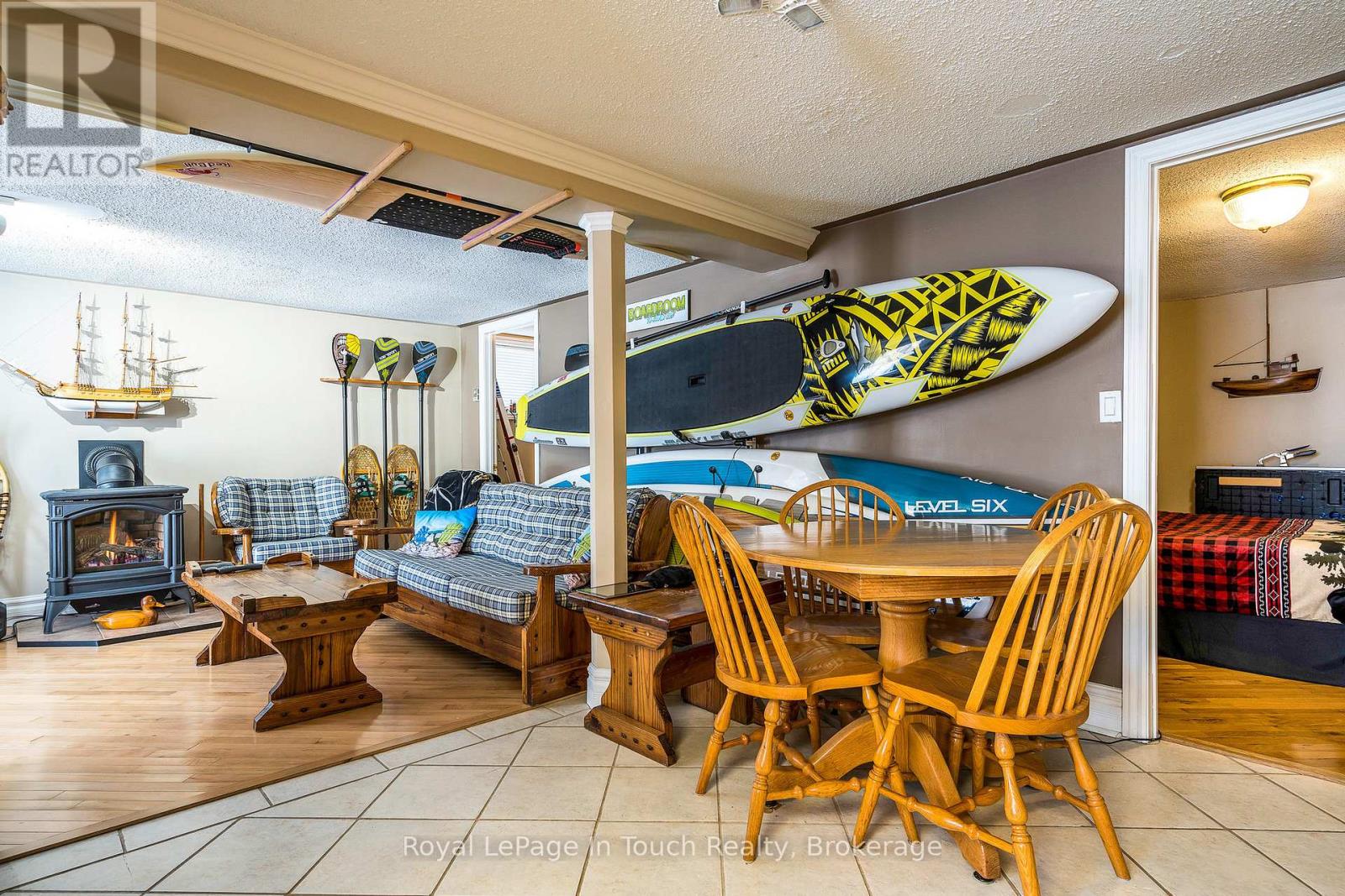 8 Tiny Beaches Road S Property Photo 32
