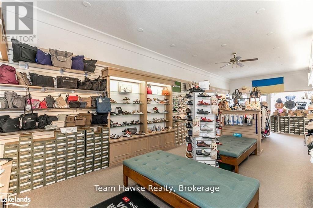 261 King Street Property Photo 15
