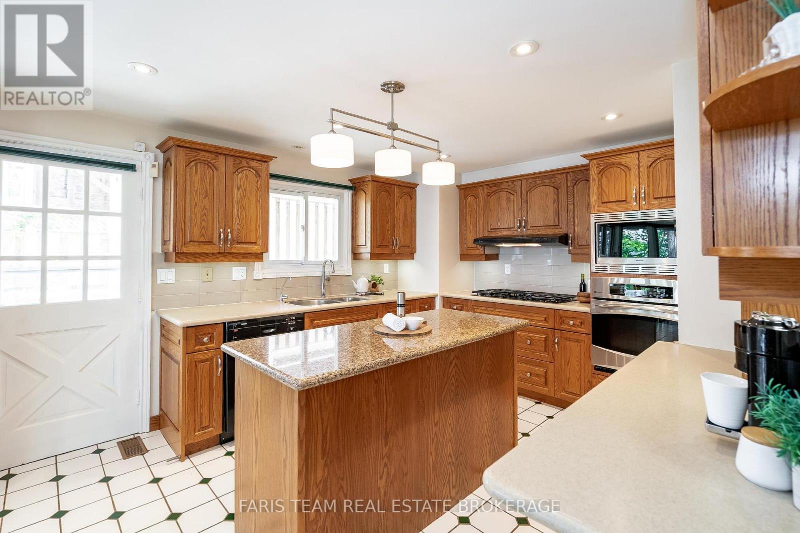 10 White Oaks Road Property Photo 7