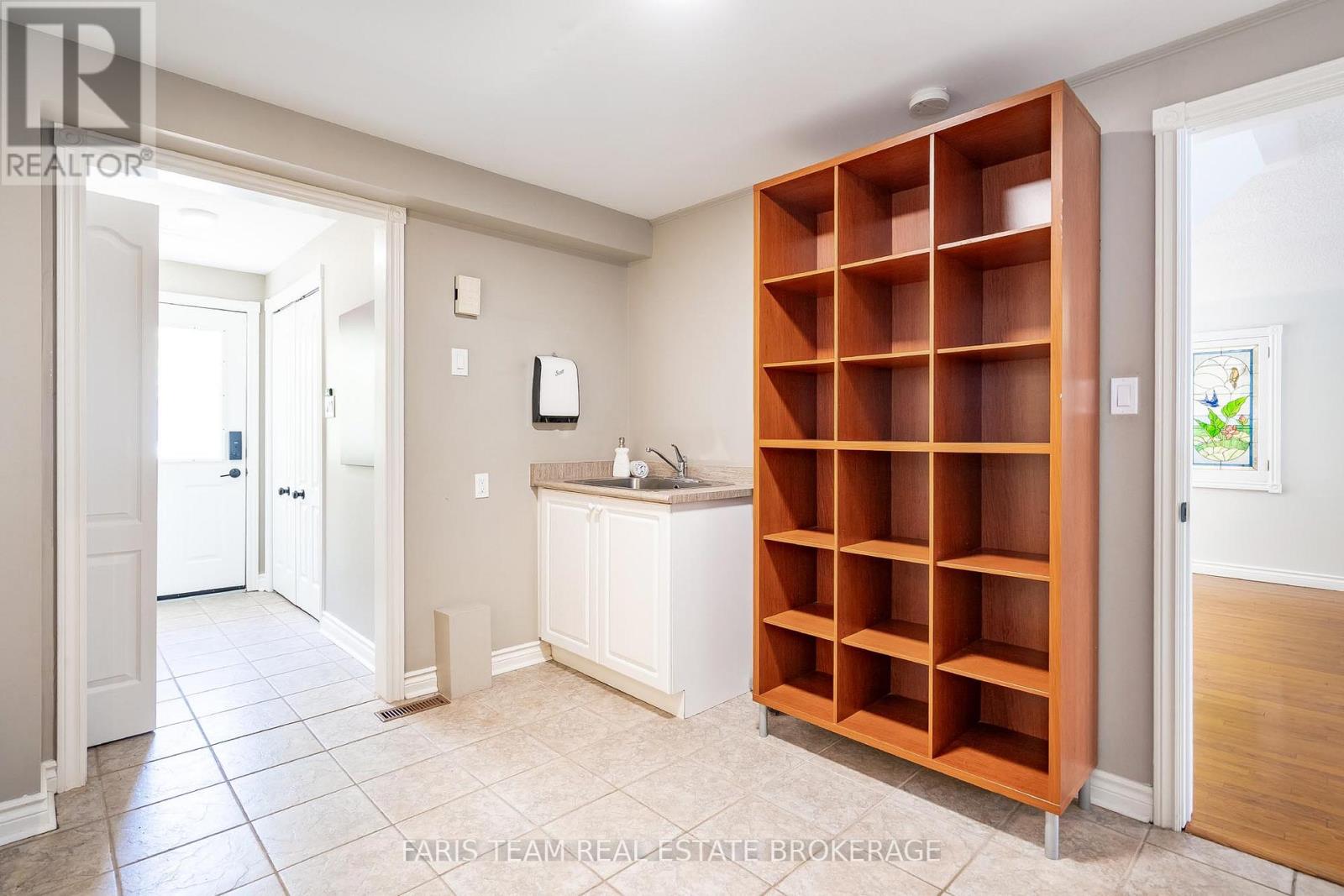10 White Oaks Road Property Photo 18