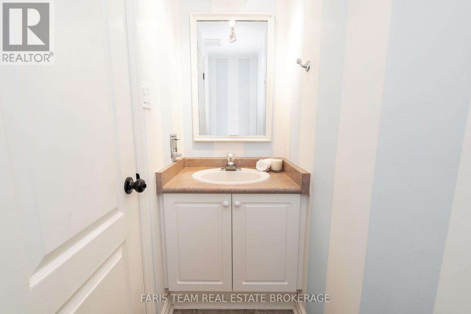 10 White Oaks Road Property Photo 19