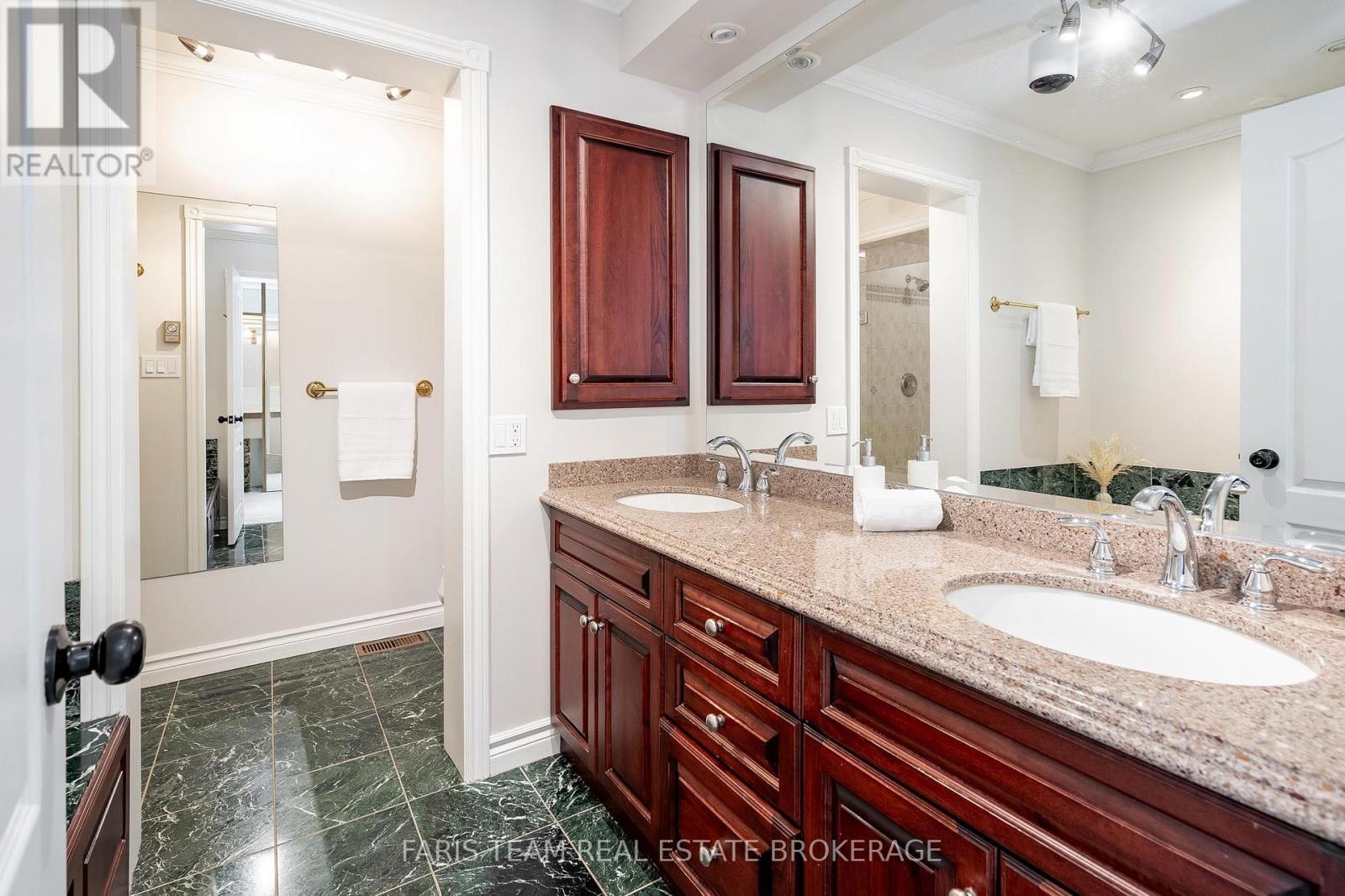 10 White Oaks Road Property Photo 23